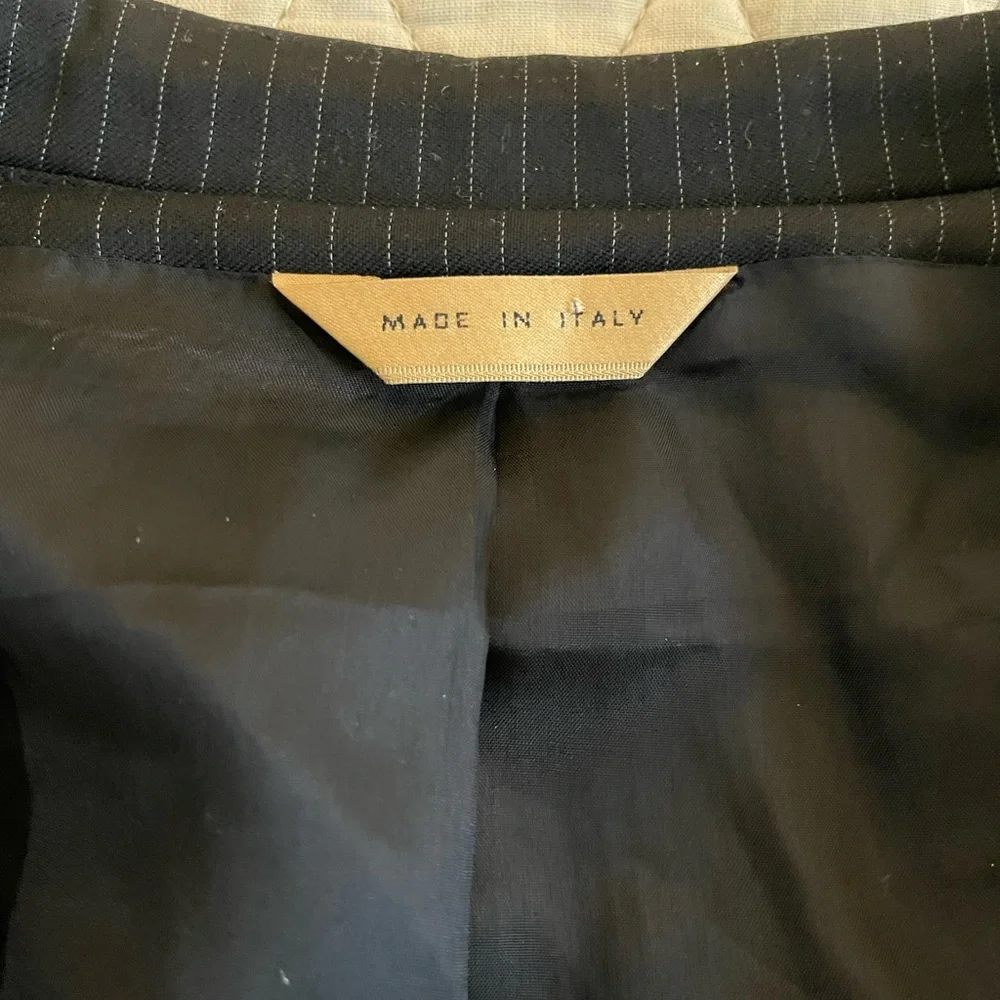 DONNA KARAN SIGNATURE Made in Italy Vintage 3-Button Fine Stripe Wool‎ Suit 46 R